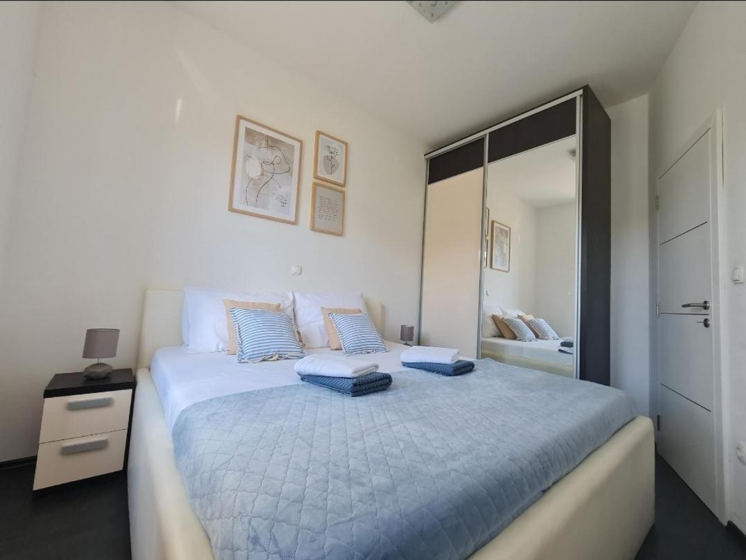 New Modern-Park View-5 Minutes From Diocletian'S Palace Σπλιτ Εξωτερικό φωτογραφία